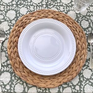 24 white beaded plastic melamine plates